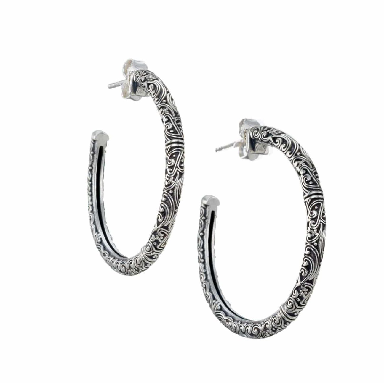 Hoop earrings in sterling silver Hoop earrings in sterling silver